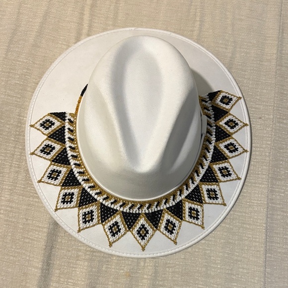 Elegant White Beaded Hat - Picture 1 of 4